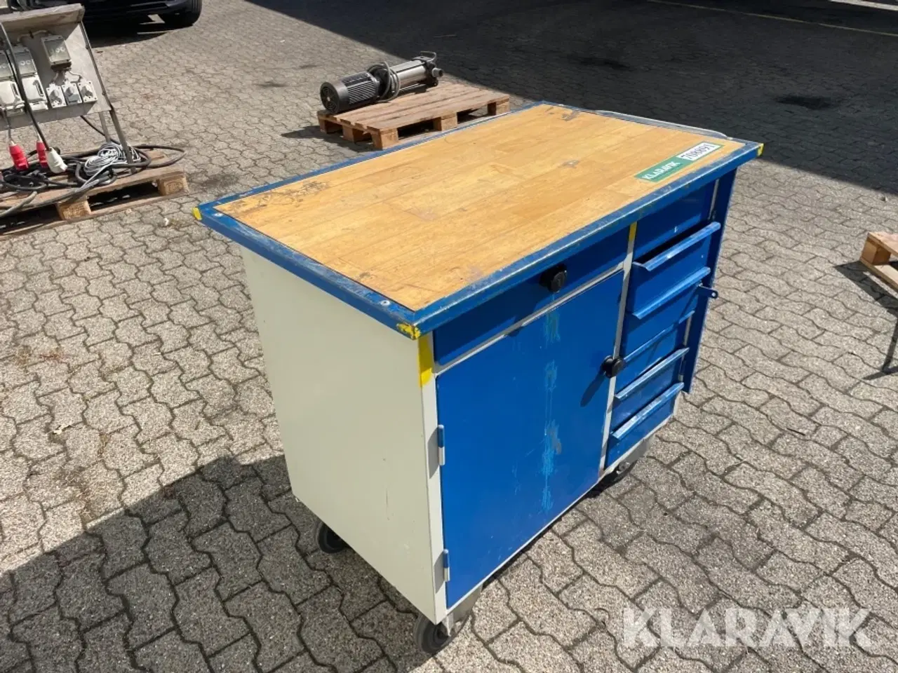 Billede 2 - Arbejdsbord Bilka på hjul