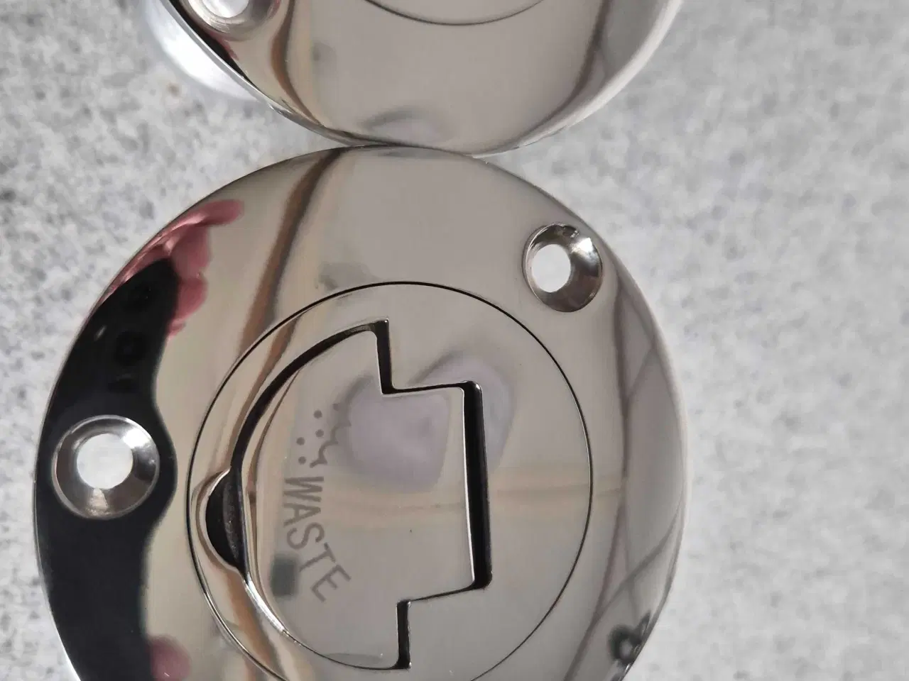 Billede 2 - Dækspåfyldning til Fuel/Water/Waste