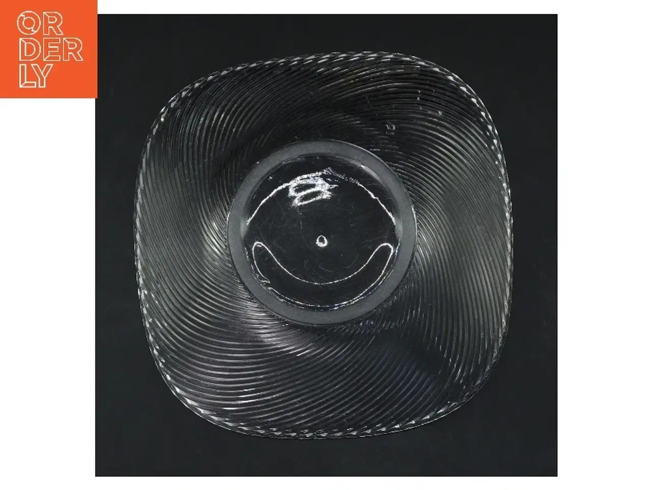 Billede 3 - Glasfad med mønster (str. 17 cm)