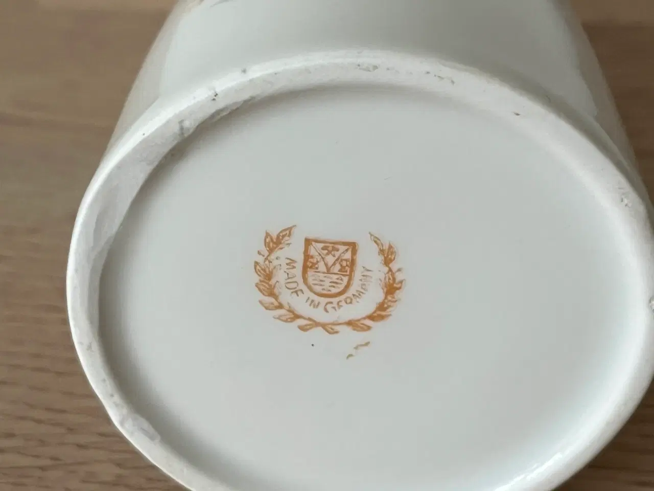 Billede 3 - Flot vase med blomster-dekoration