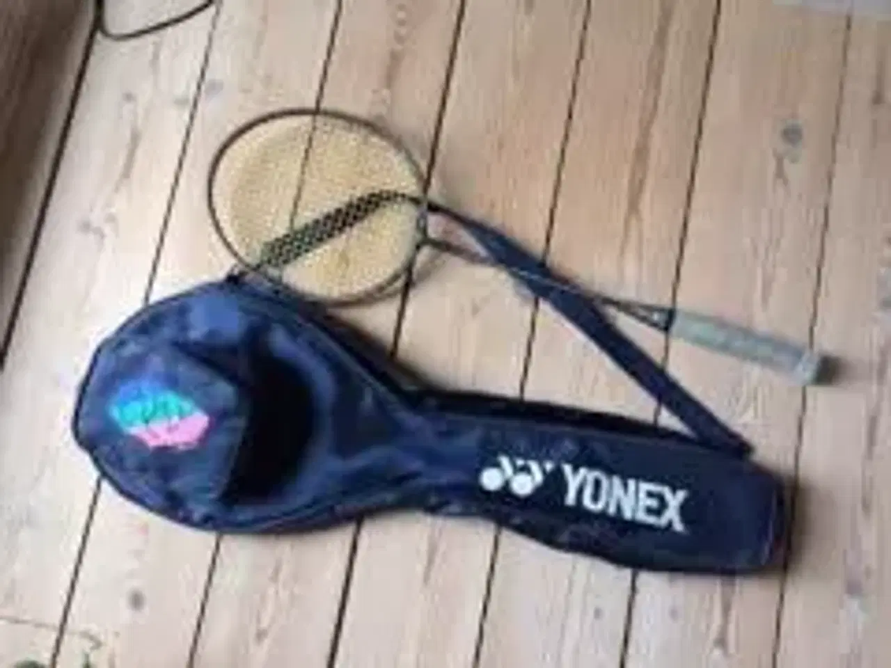 Billede 1 - Badmintonketcher samt taske