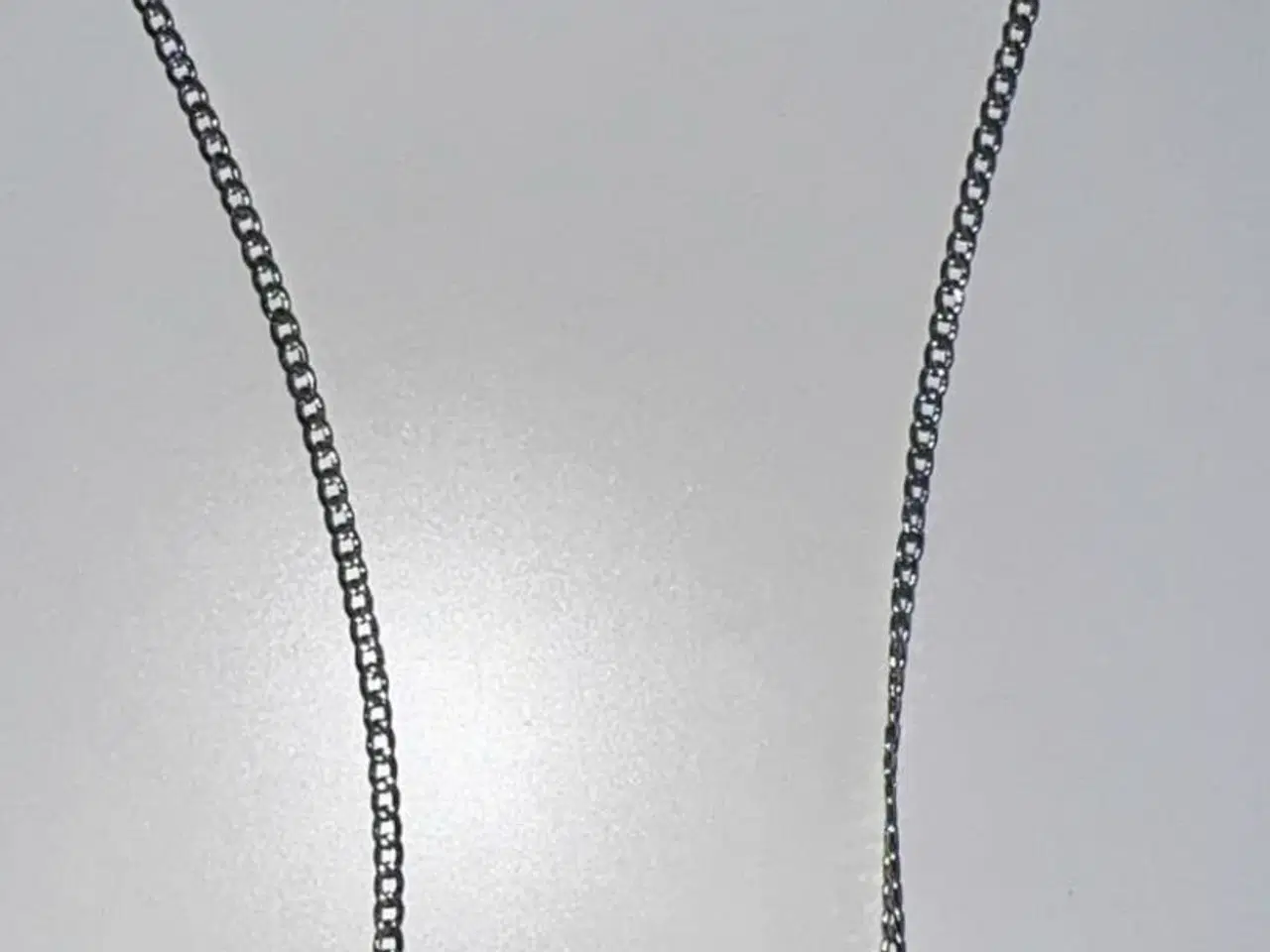 Billede 9 - Halskæder sælges