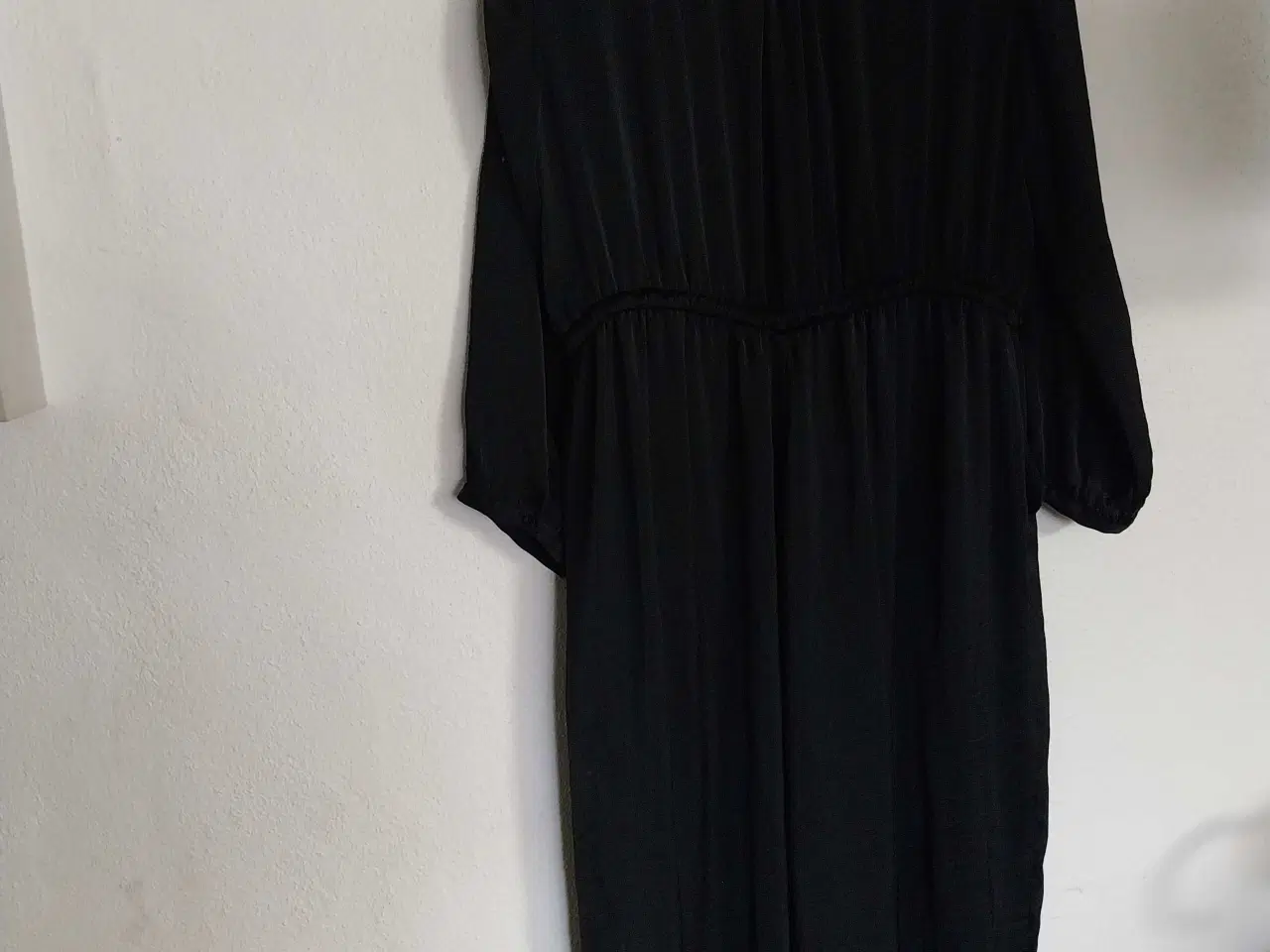 Billede 7 - Minimal gold buksedragt, str 42