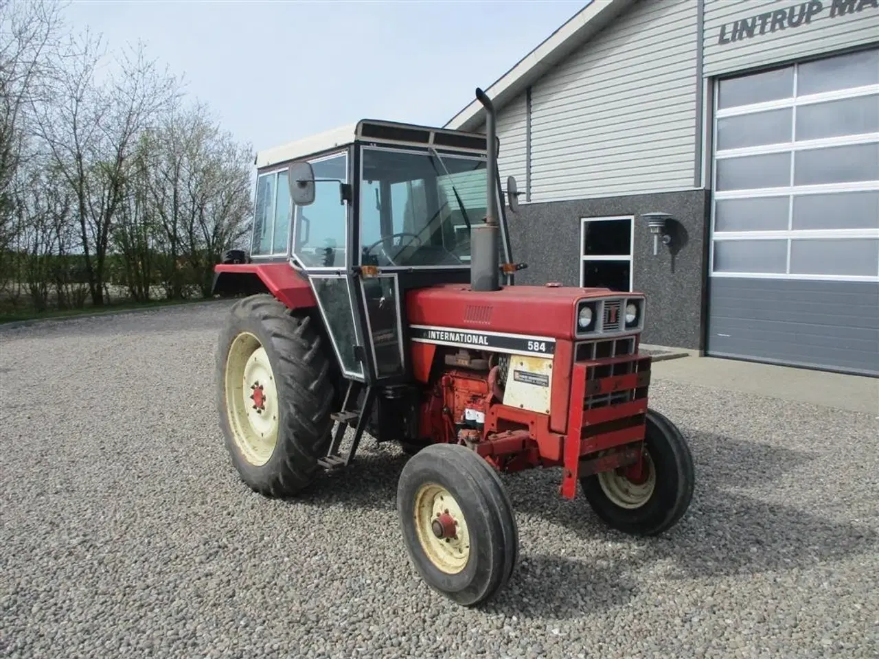 Billede 16 - IH 584 Snild lille traktor