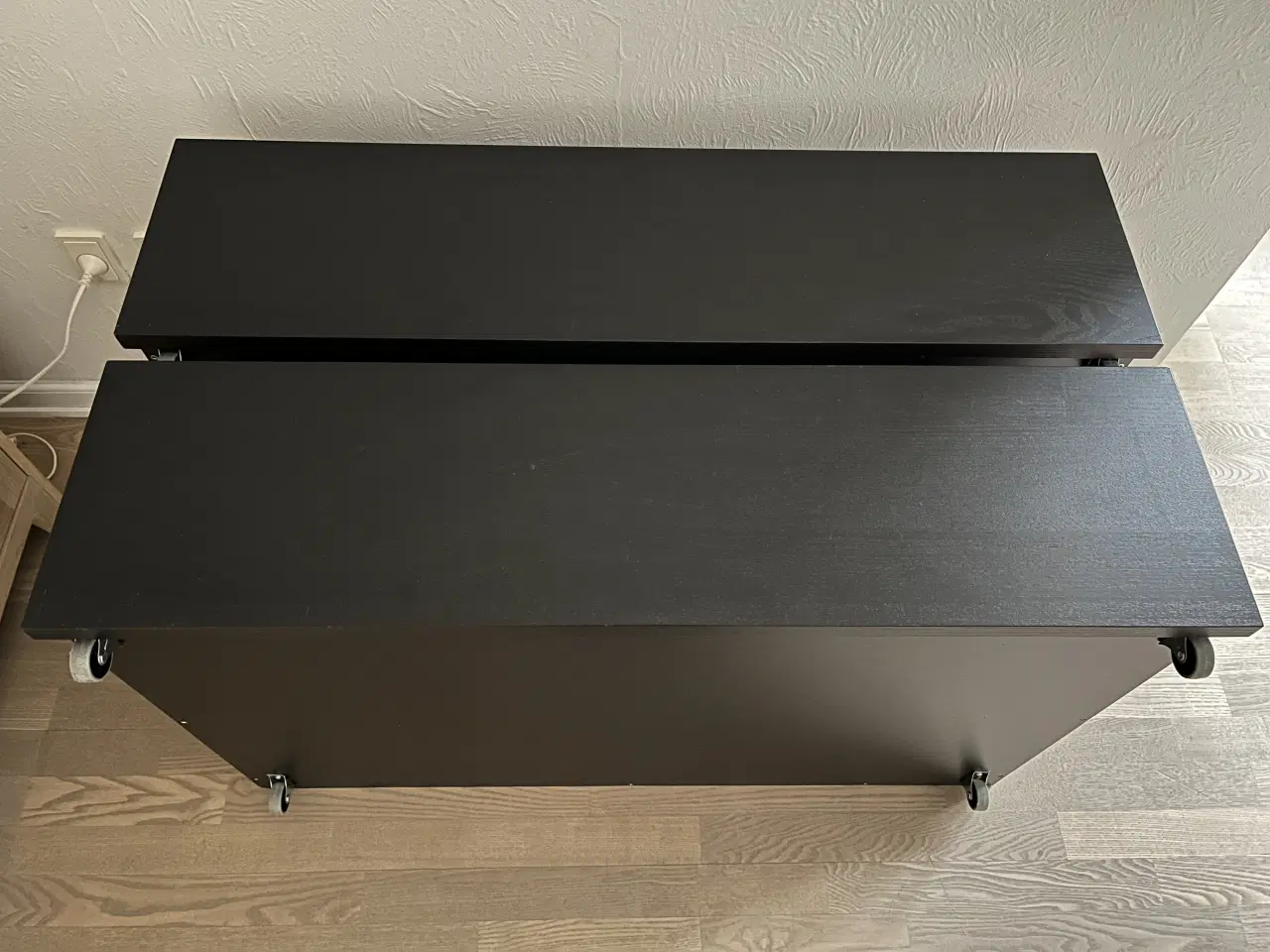 Billede 2 - 2 sorte IKEA MALM sengeskuffer med hjul