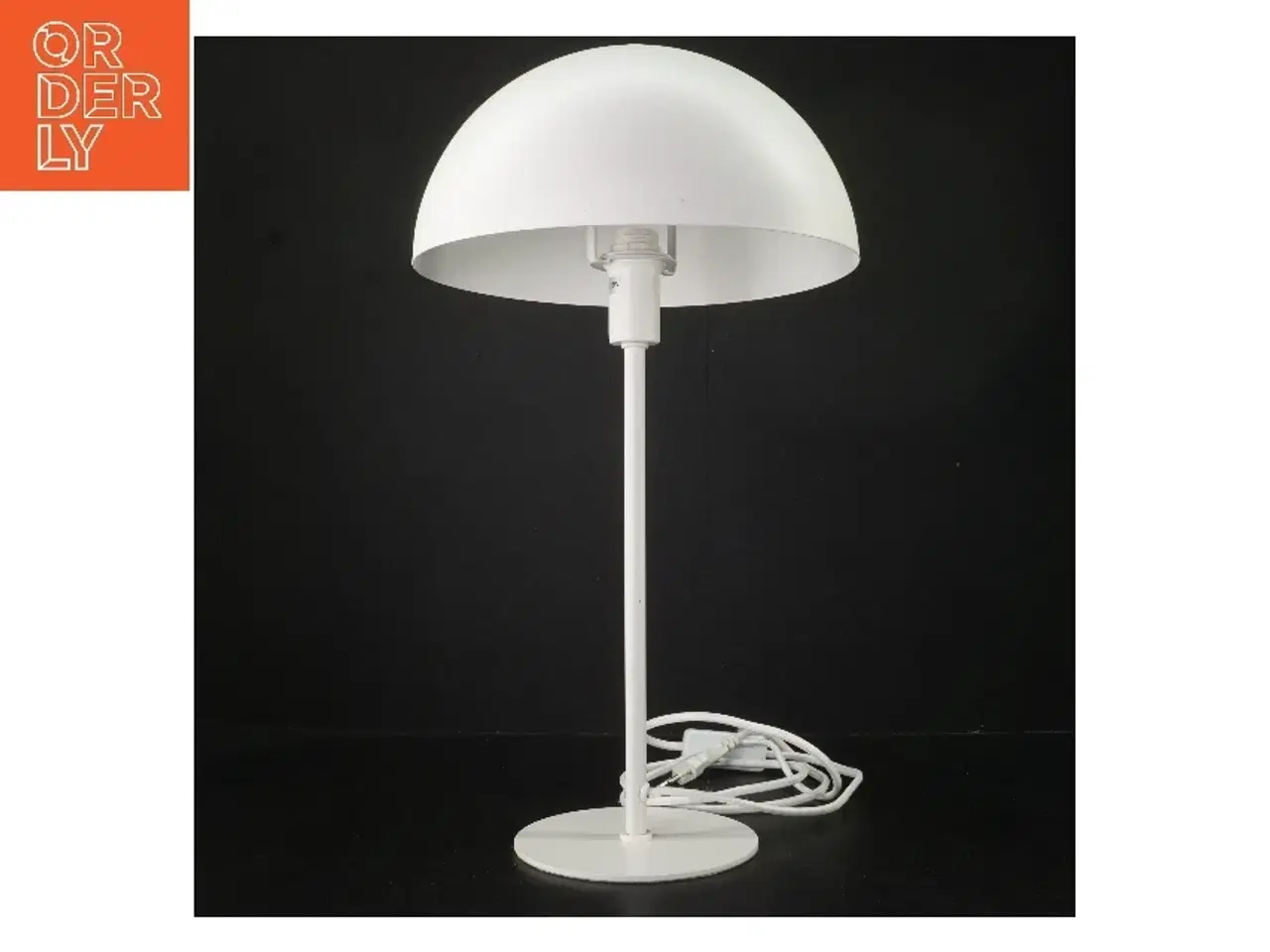 Billede 1 - Bordlampe i hvid fra Jysk (str. 50 cm)