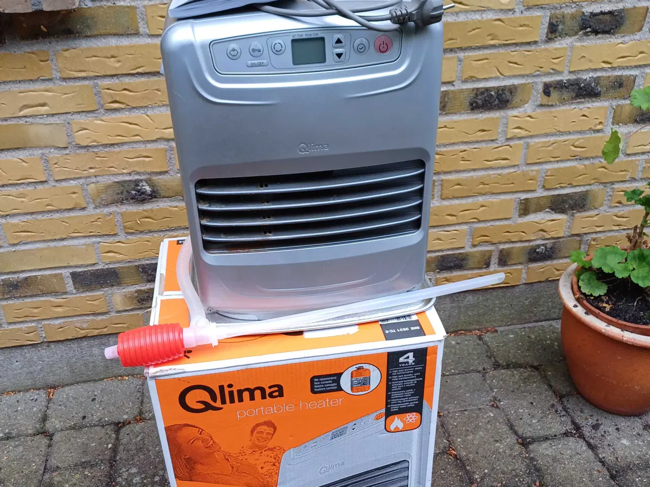 Billede 1 - Qlima petroleumsovn m pumpe.