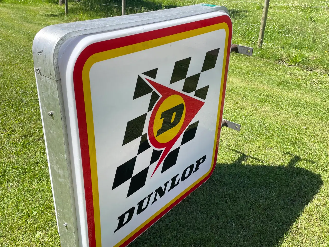 Billede 1 - Dunlop lysskilt