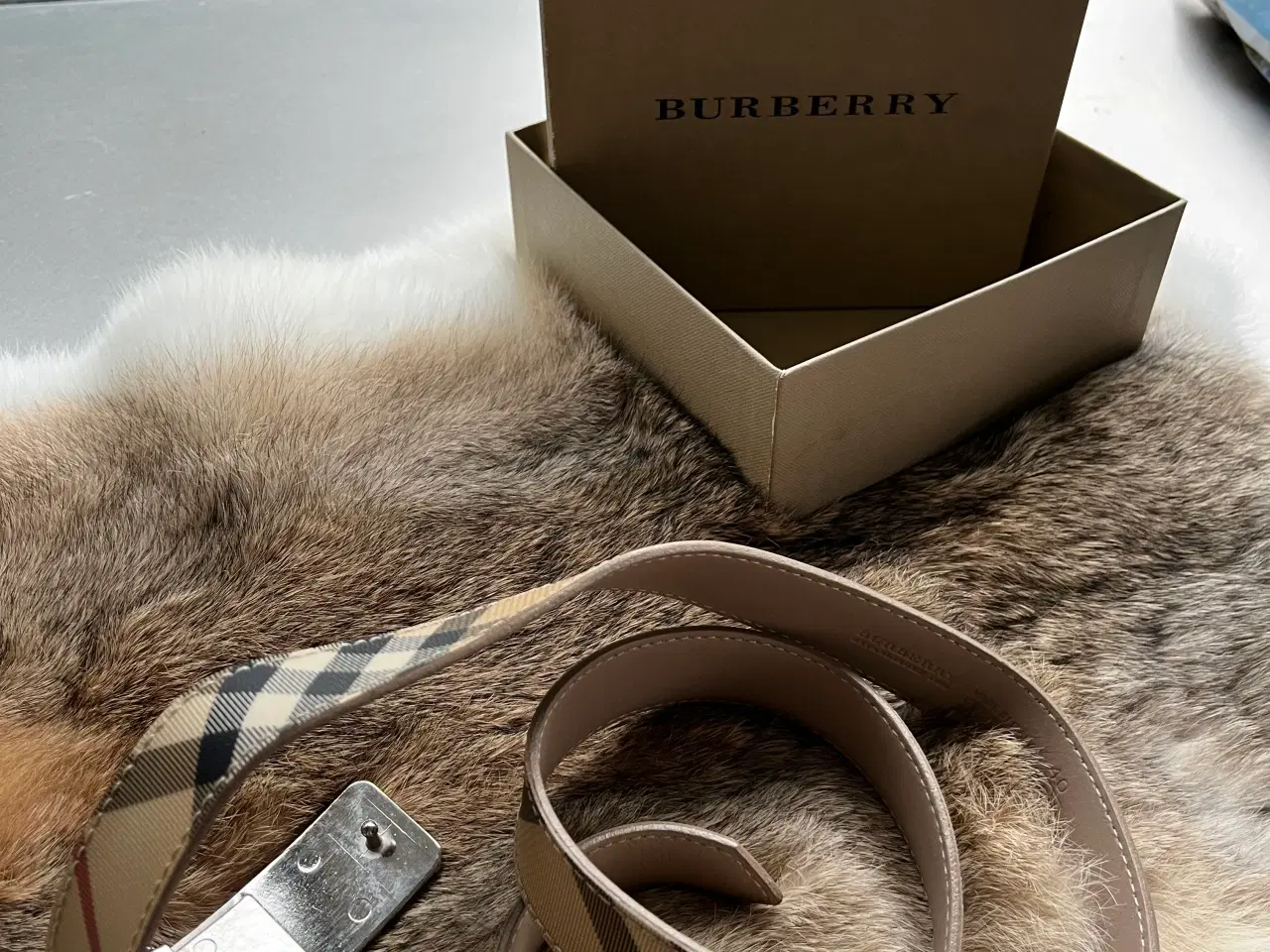Billede 5 - Burberry bælte