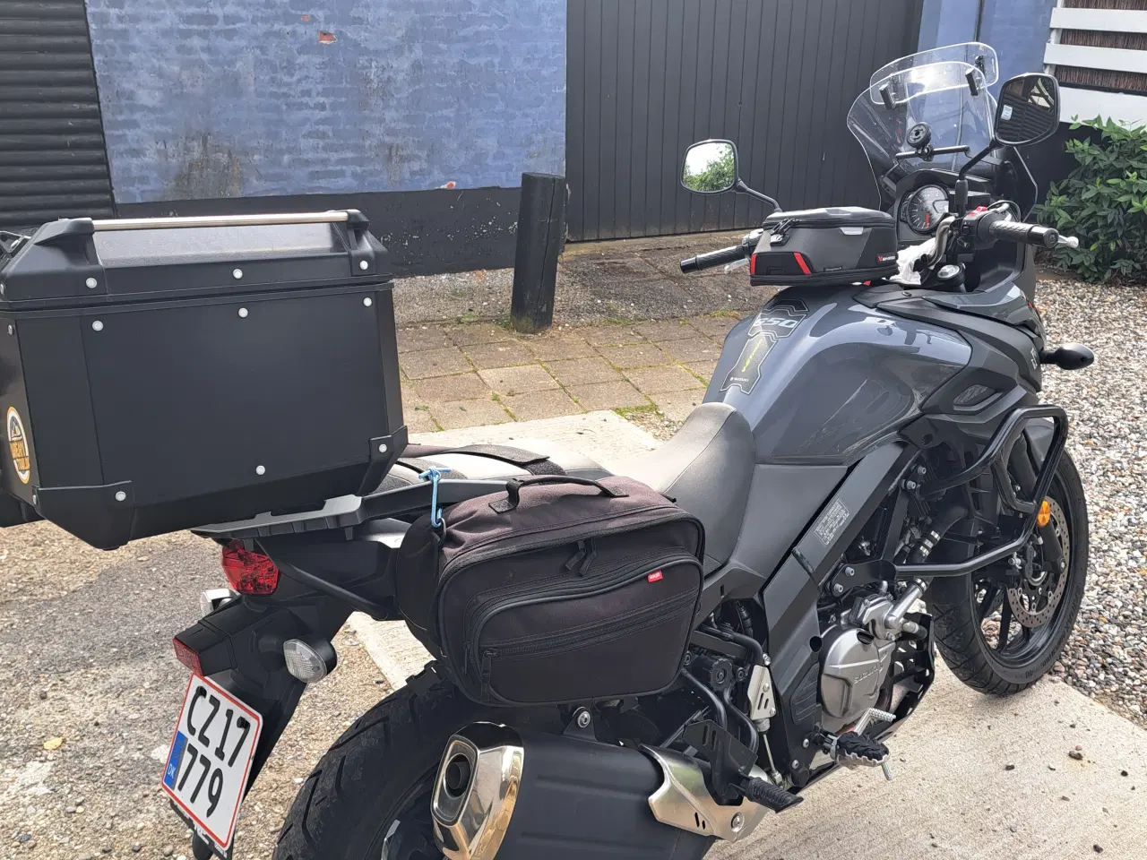 Billede 3 - Suzuki v-strom 650 få km evt bytte tracer 