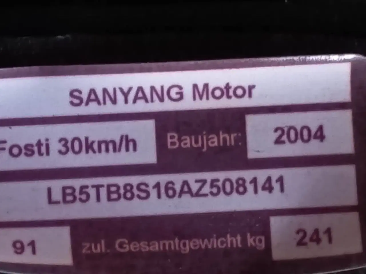 Billede 5 - 30-knallert, årgang 2004, med meget lav kilometer