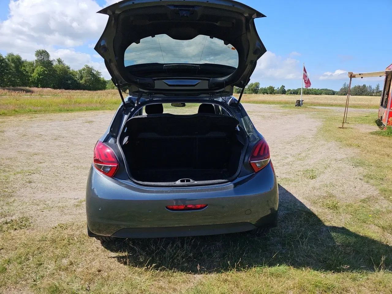 Billede 16 - Peugeot 208 1,6 BlueHDi 100 Strike