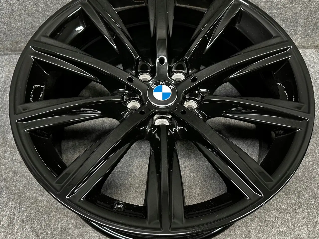 Billede 1 - BMW 5 G30 G31 WZ 684 18 8Jx18" ET 30