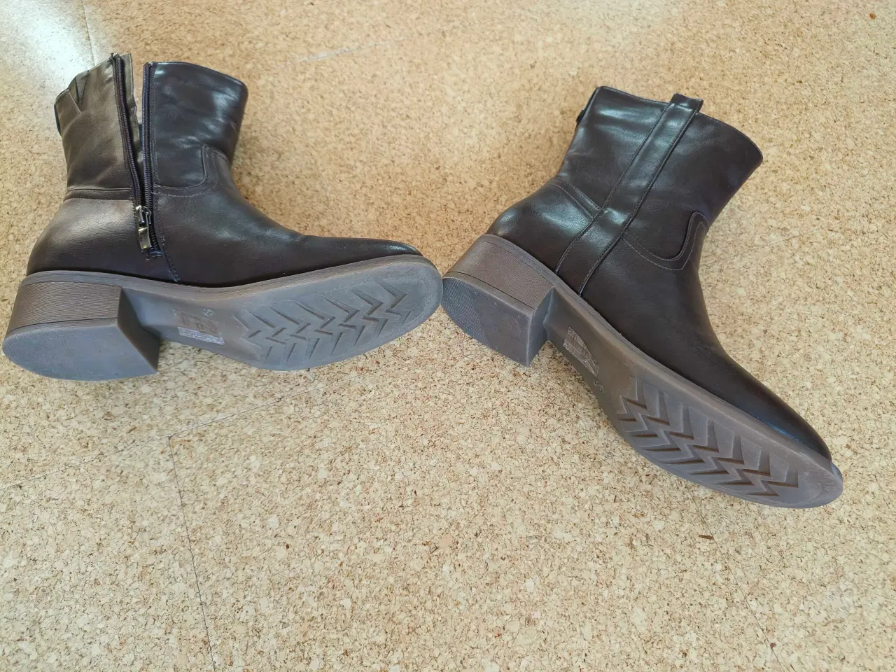 Billede 5 - 2 par Duffy støvler