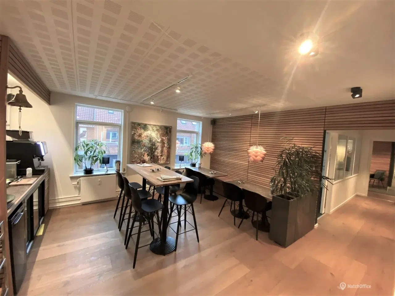 Billede 1 - Hyggeligt og centralt kontorfællesskab med lækker café og barista-kaffe