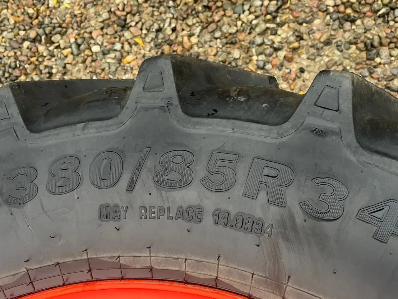 Billede 4 - sprøjtehjul 380/85R34 og 380/90R50 Har siddet på en Claas Axion 800 serier. Næsten nyt sæt fa NDI