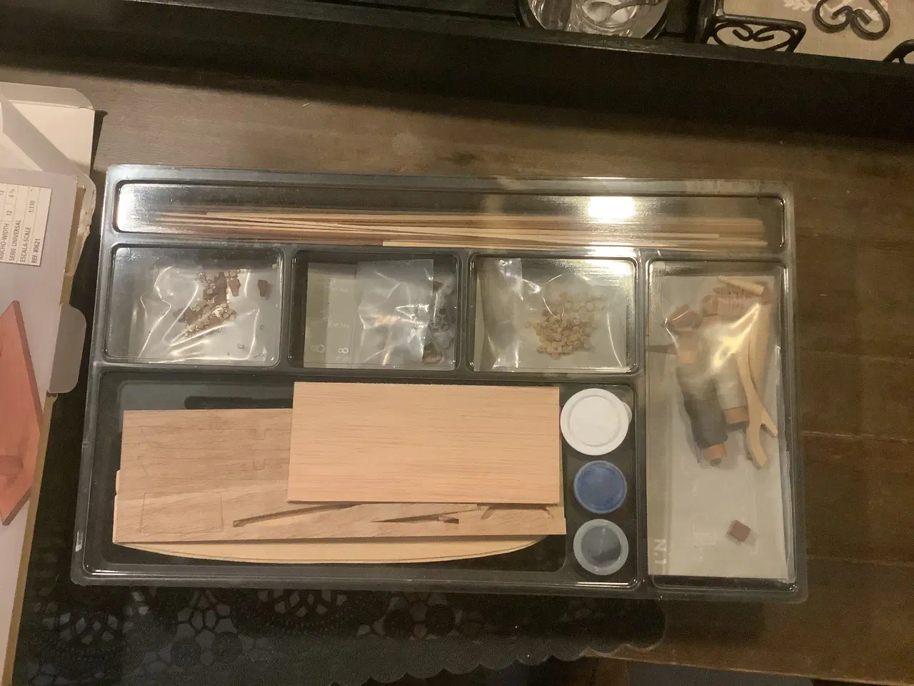 Billede 2 - HMS Bounty træ-skibs modelbyggesæt. Constructo