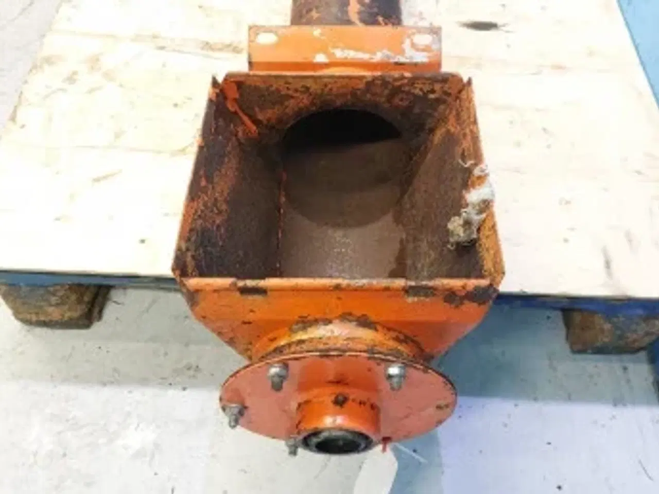 Billede 3 - Dronningborg D900 Auger Housing 288523