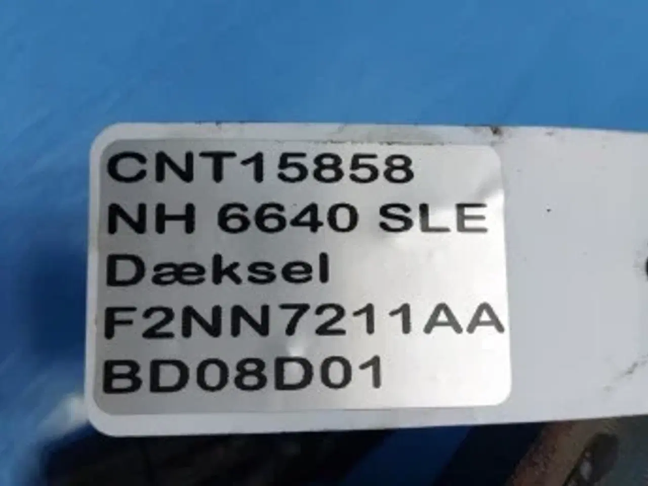 Billede 17 - New Holland 6640 Dæksel F2NN7211AA