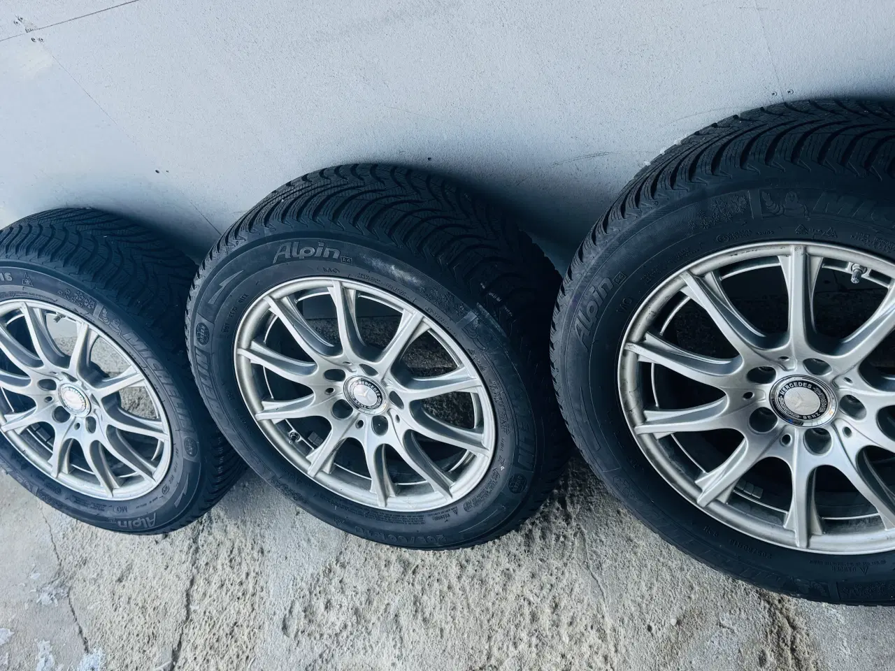 Billede 1 - Mercedes alufælge orginal med vinterdæk 16 tommer