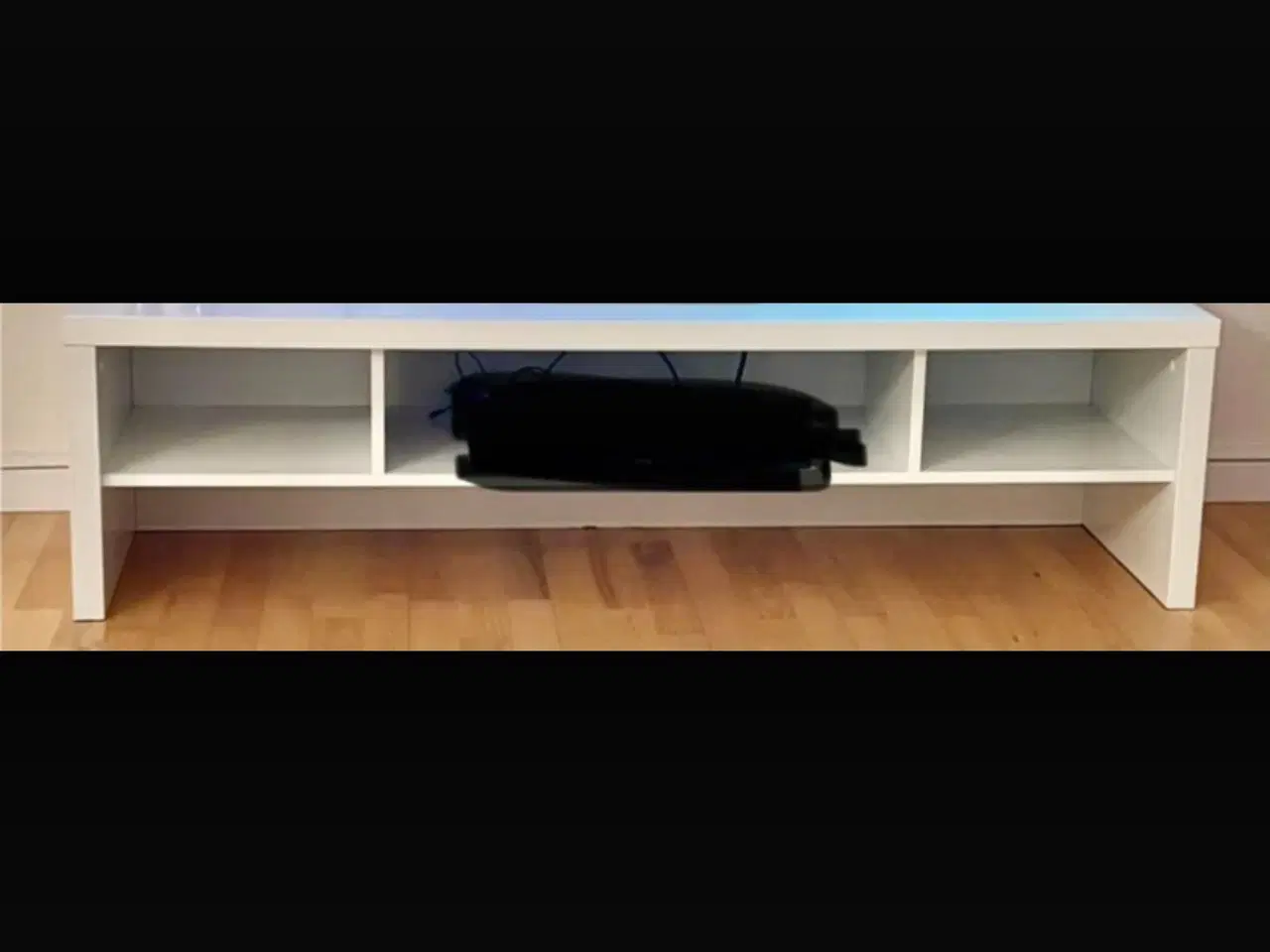 Billede 1 - Hvidt TV-bord 