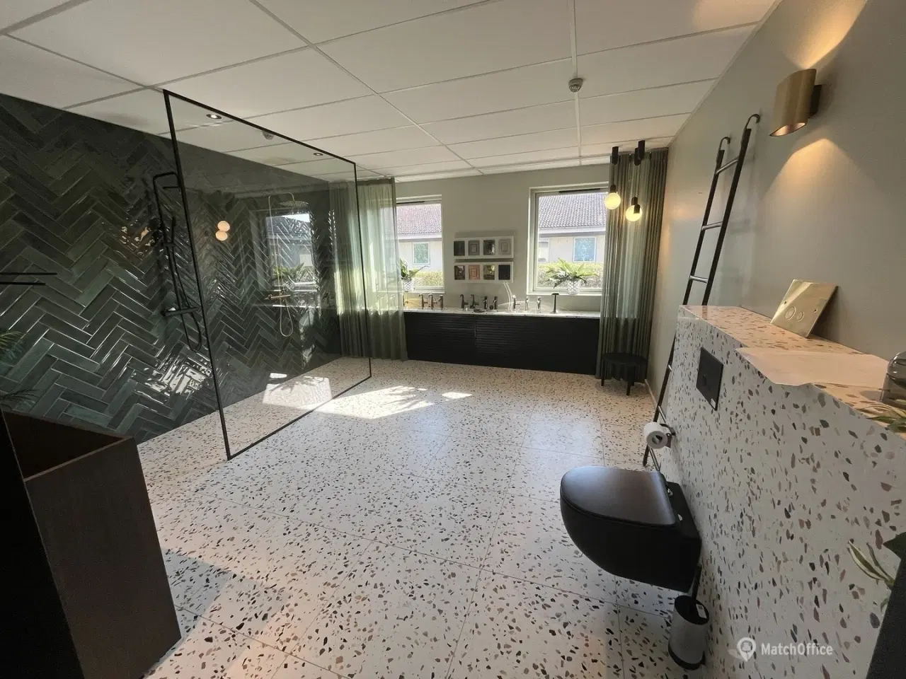 Billede 15 - Super præsentabelt showroom midt i Hillerøds erhvervskvarter