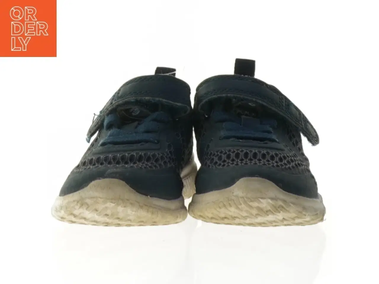 Billede 5 - Brugte børnesneakers (str. 23)