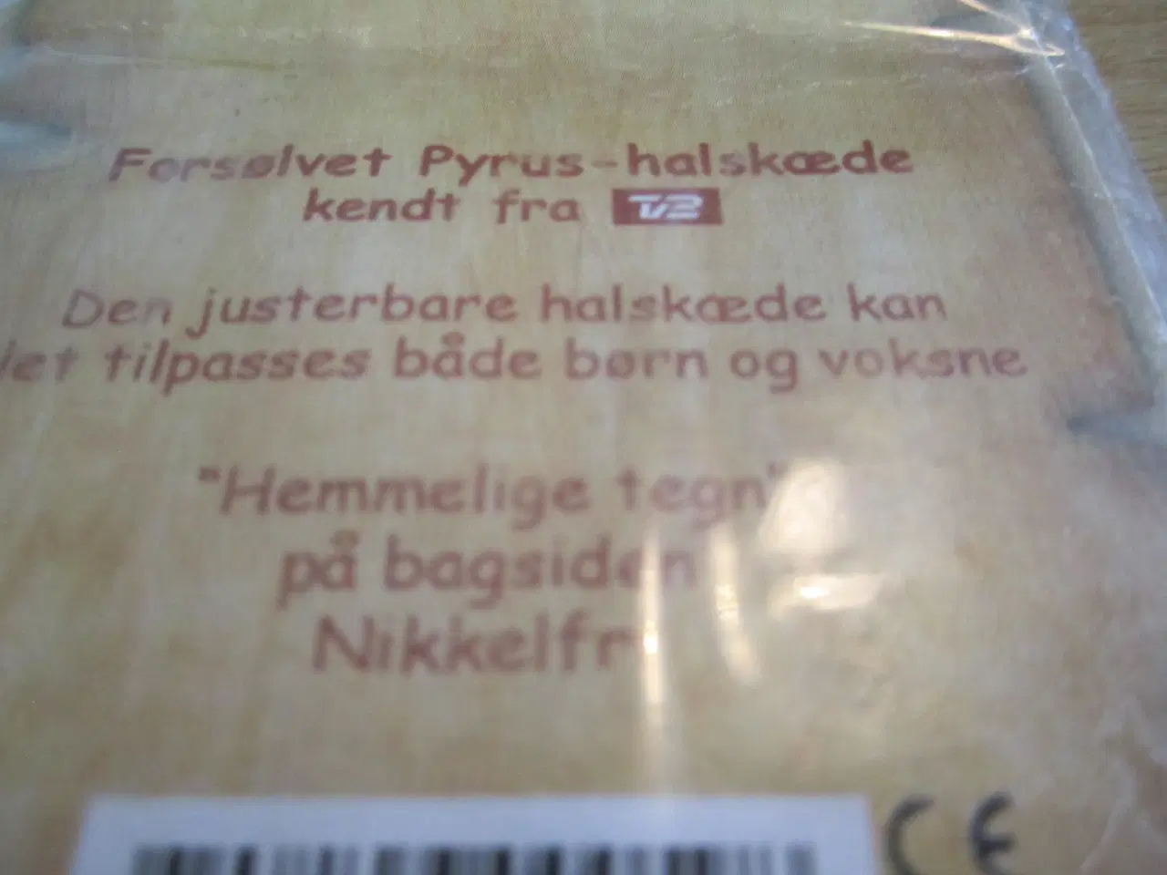 Billede 4 - PYRUS. Halskæde. 2004.