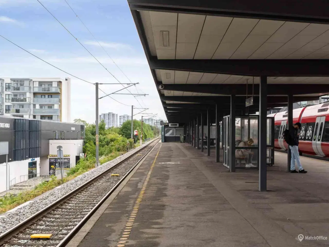 Billede 6 - Stort og indbydende butikslokale i travlt indkøbsområde