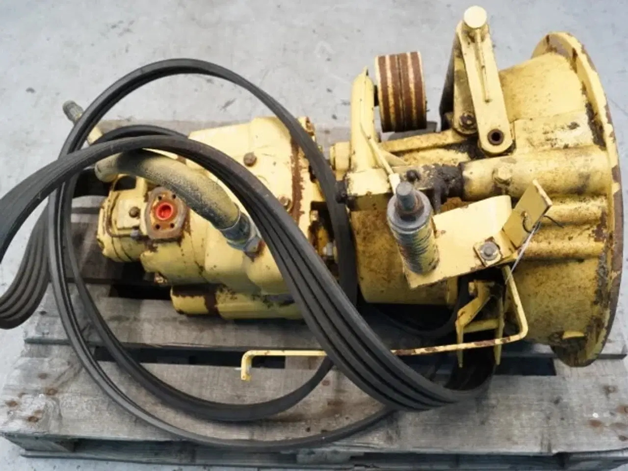 Billede 19 - New Holland TF46 Hydrostatpumpe 80750687