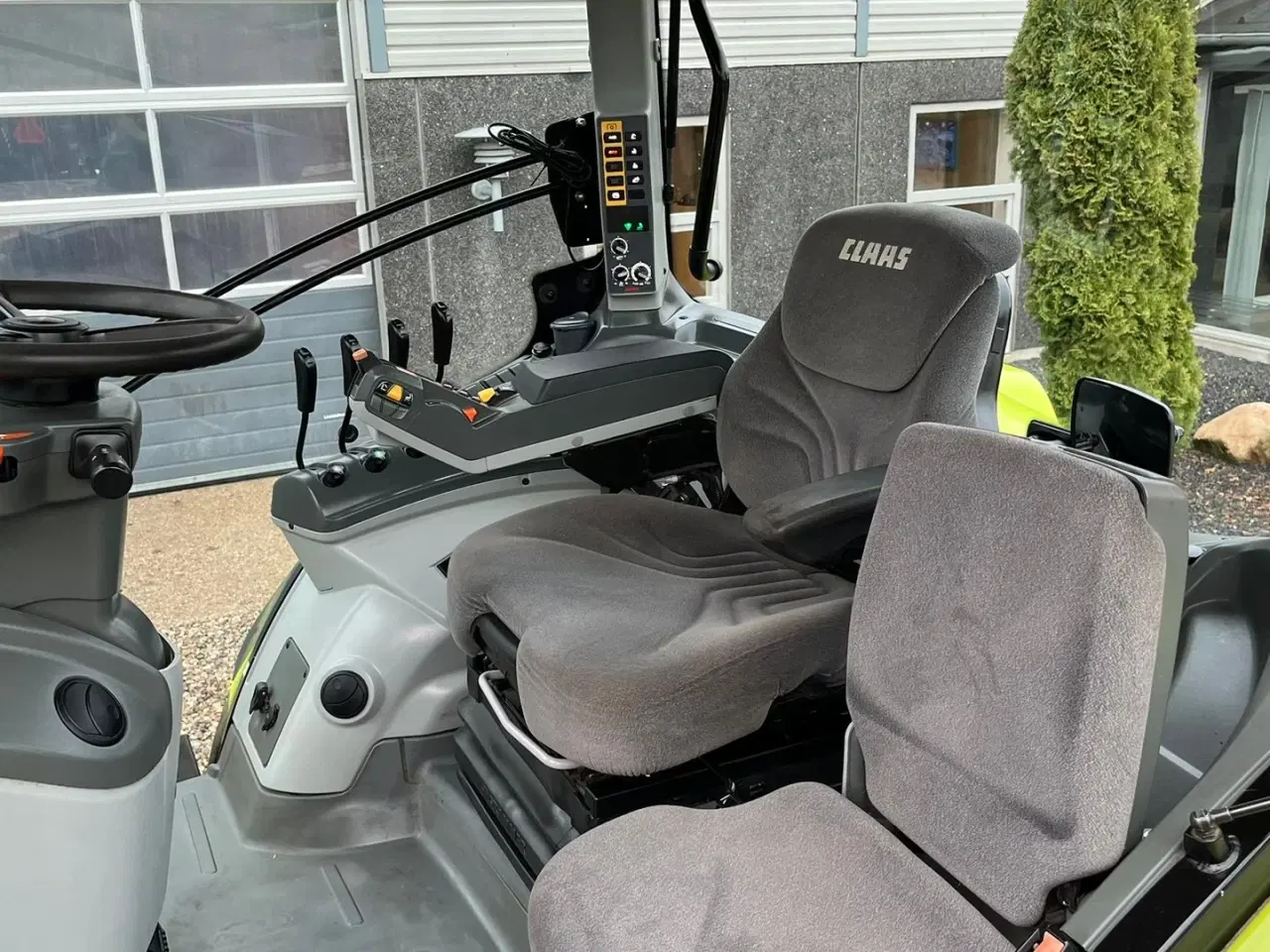 Billede 5 - CLAAS Axion 830 Med frontlift. Velholdt traktor.