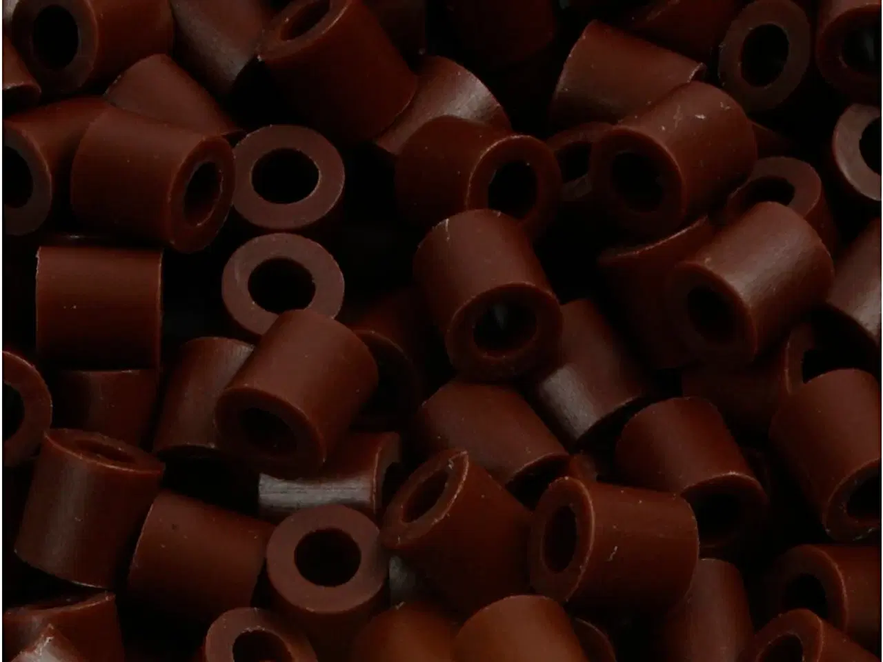 Billede 1 - PhotoPearls, str. 5x5 mm, hulstr. 2,5 mm, medium, brun (3), 1100stk./ 1 pk.
