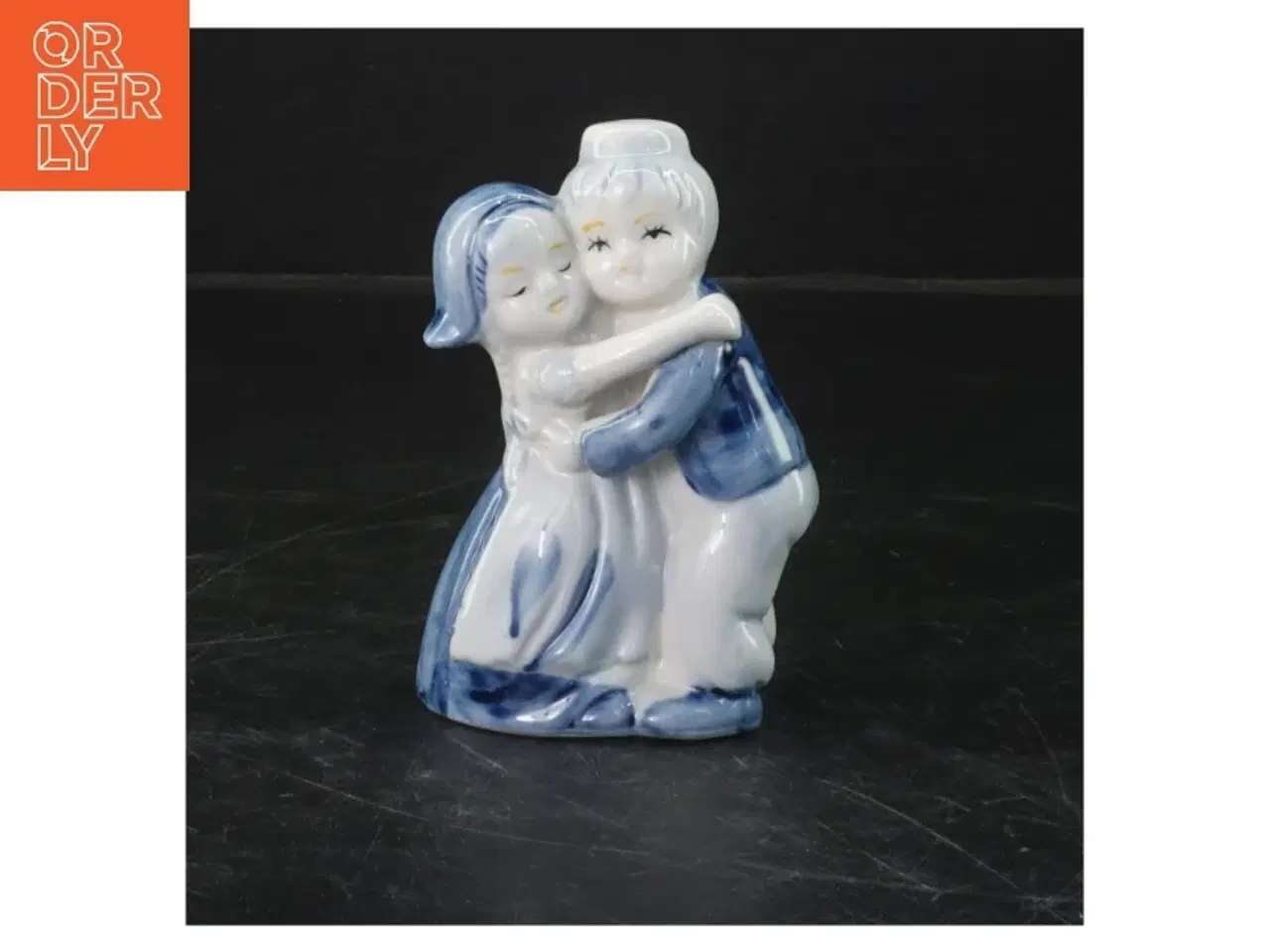 Billede 1 - Keramisk kyssefigur (str. 11x8x4 cm)