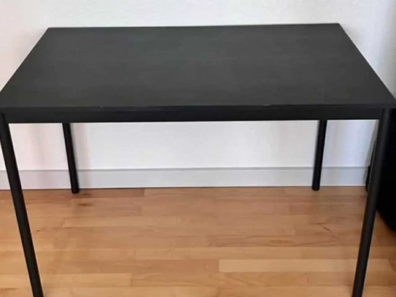 Billede 1 - Spisebord small and cheap 