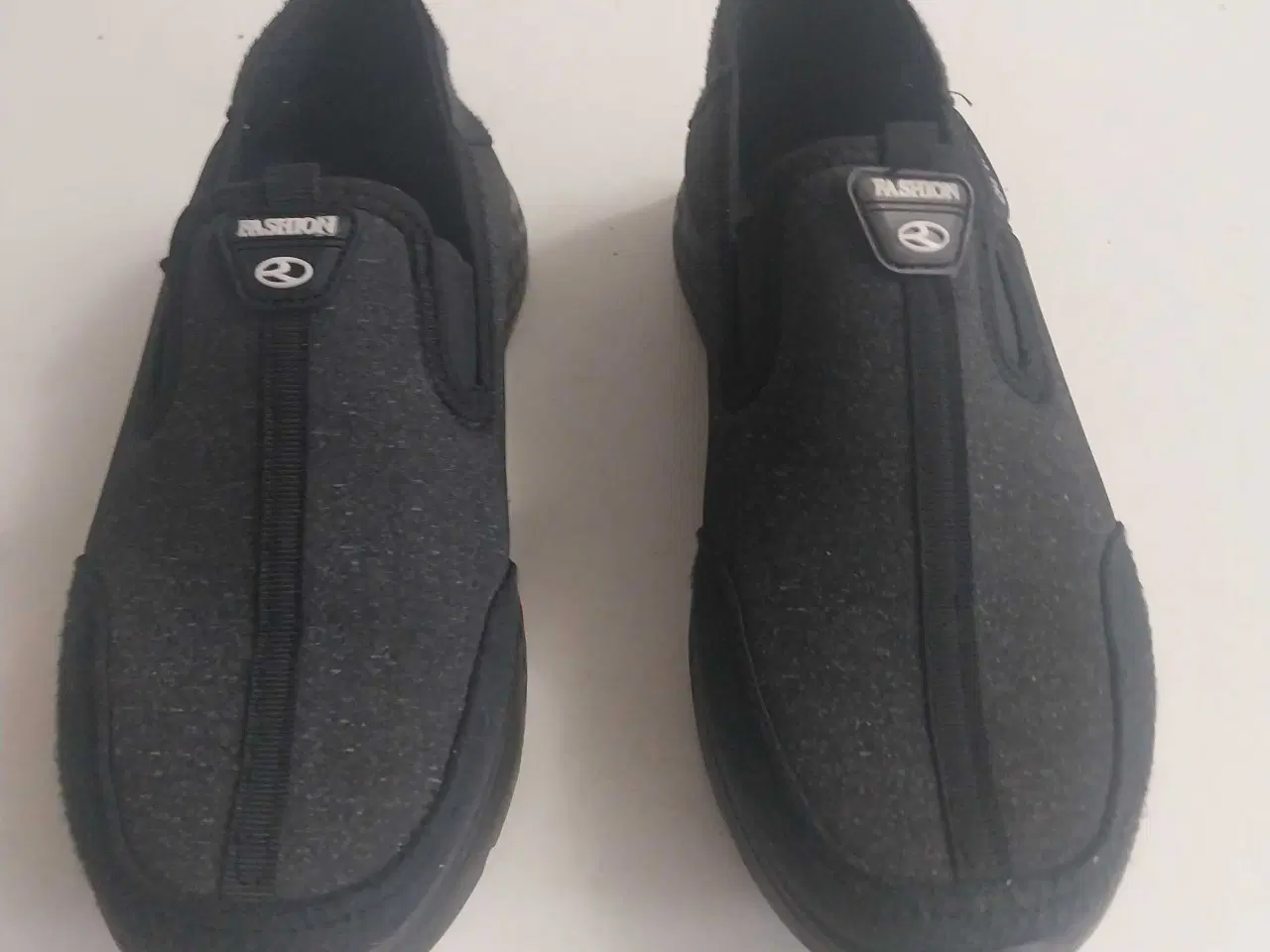 Billede 1 - Slip-in sko str. 41. Sneakers 