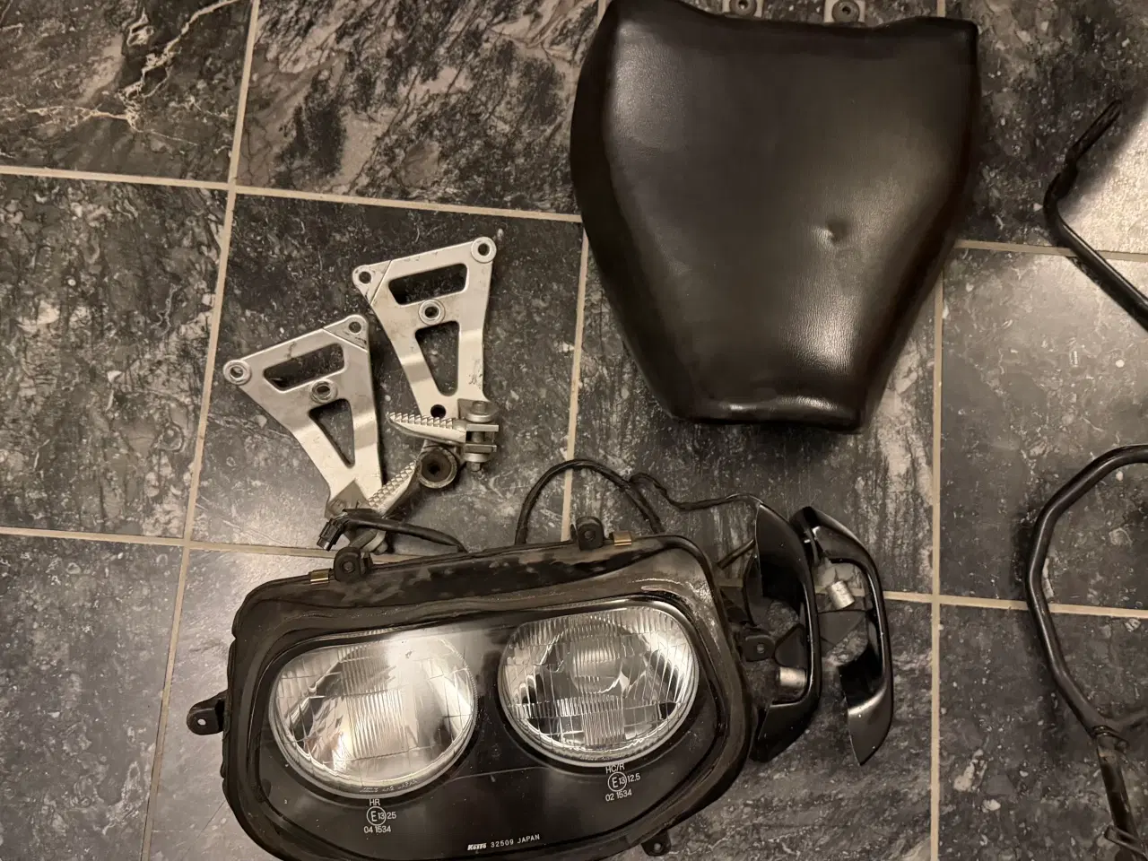 Billede 2 - Suzuki GSXR W dele