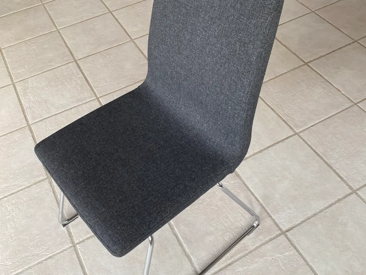 Billede 2 - Spisebordstole grå fra Ikea