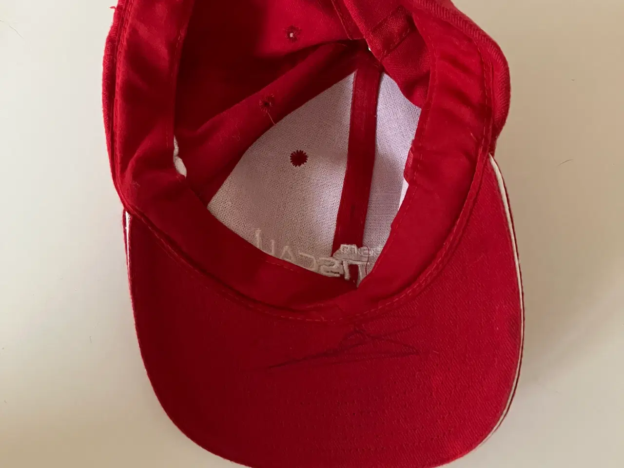 Billede 2 - Team CSC Tiscali kasket m/autografer