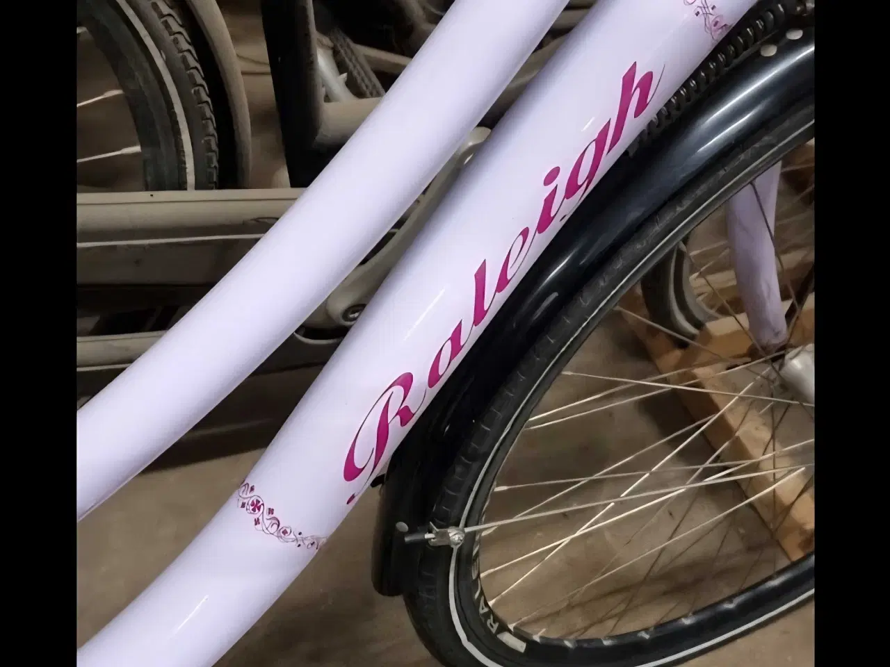 Billede 2 - Flot damecykel 