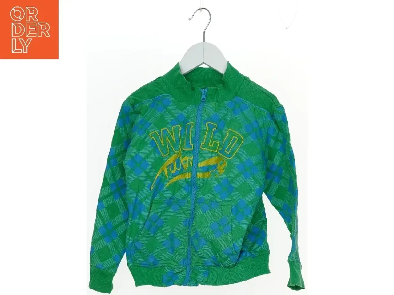 Billede 1 - Grøn jakke med tern og tekst fra Entry (str. 104)