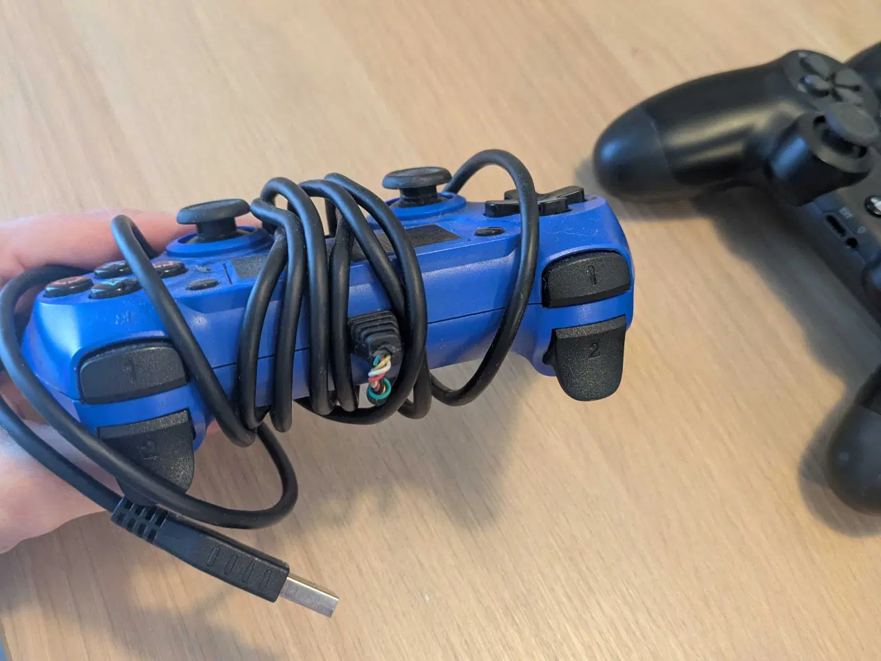 Billede 3 - PlayStation 4, med 3 controller + 13 spil