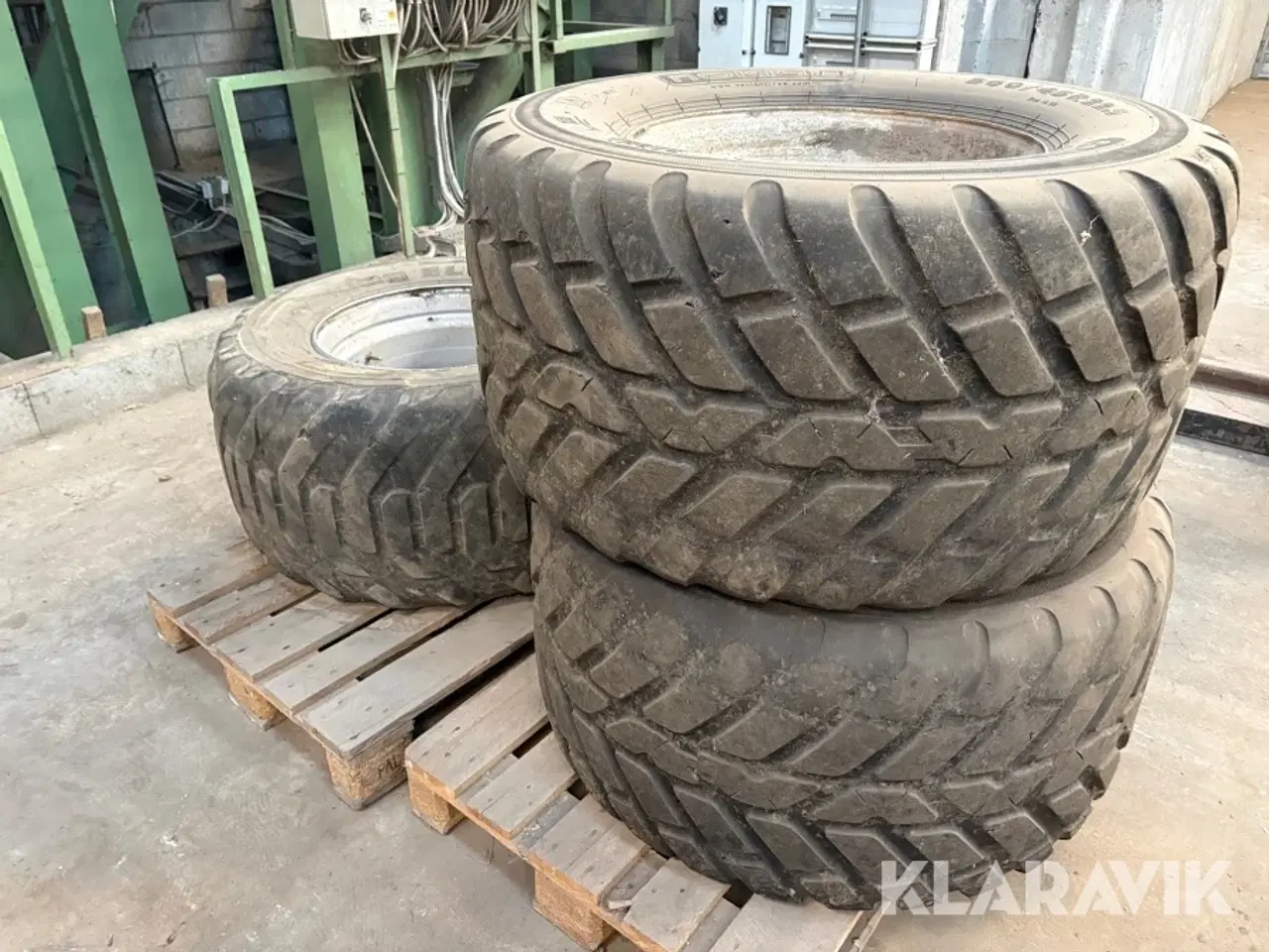 Billede 4 - Dæk med fælg - 3 styk