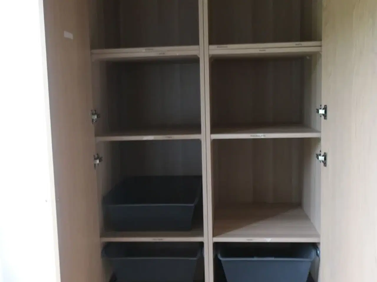 Billede 4 - Klædeskab