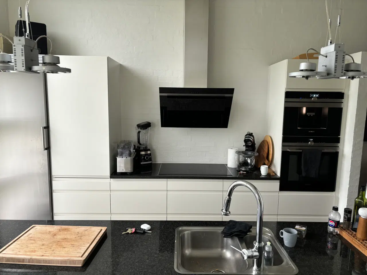 Billede 5 - Køkken inkl. granitbordplader og Siemens hvidevare