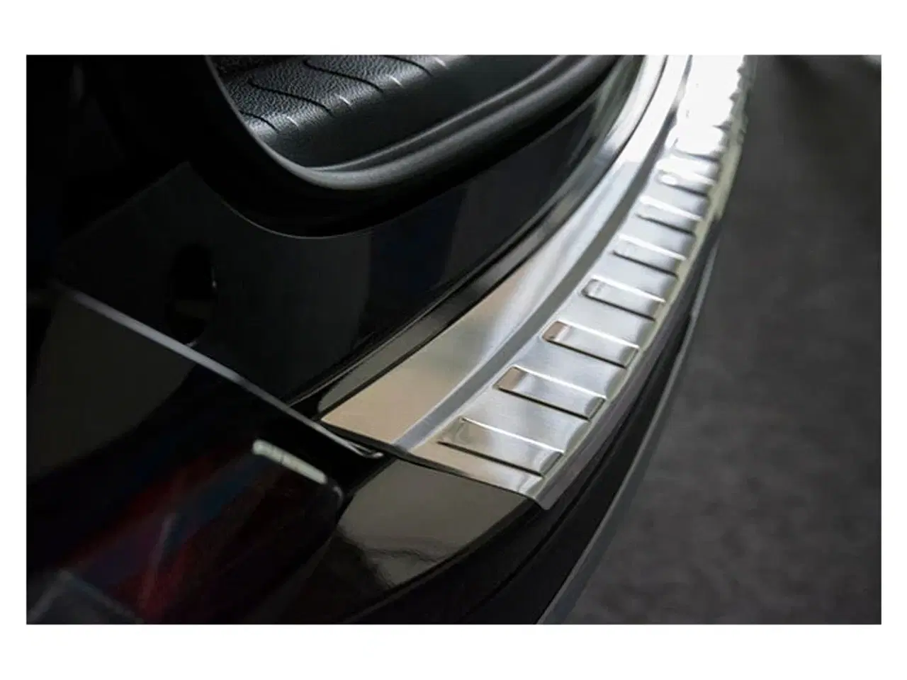 Billede 1 - Læssekantbeskytter Toyota RAV4 IV 02.2016-2018  Stål