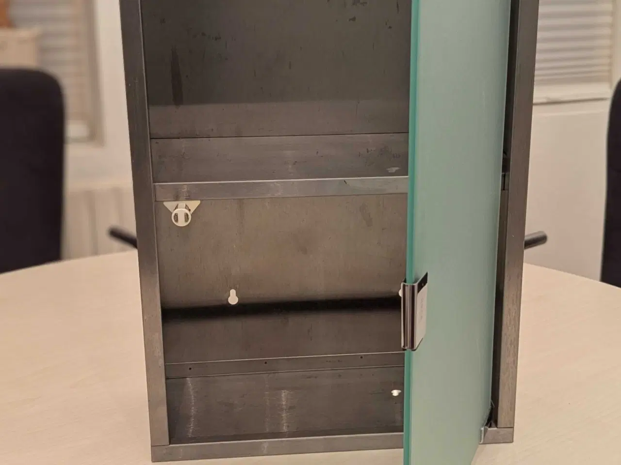 Billede 2 - Medicin skab