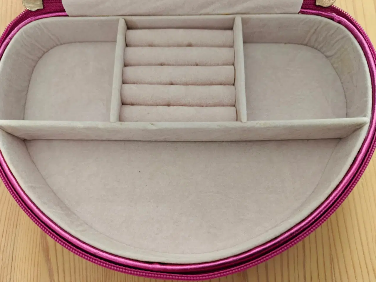 Billede 6 - Smykkeskrin Gillian Jones