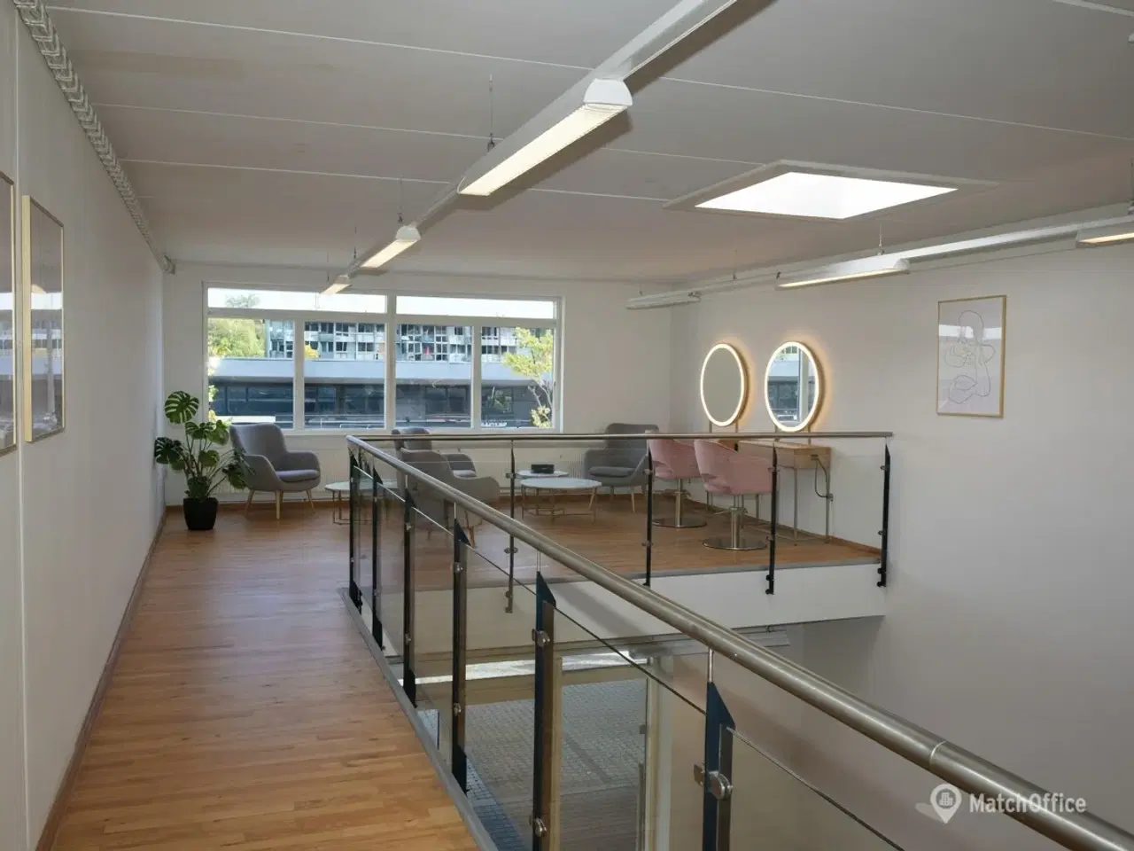 Billede 2 - Butikslejemål med højt til loftet i Bazar Vest