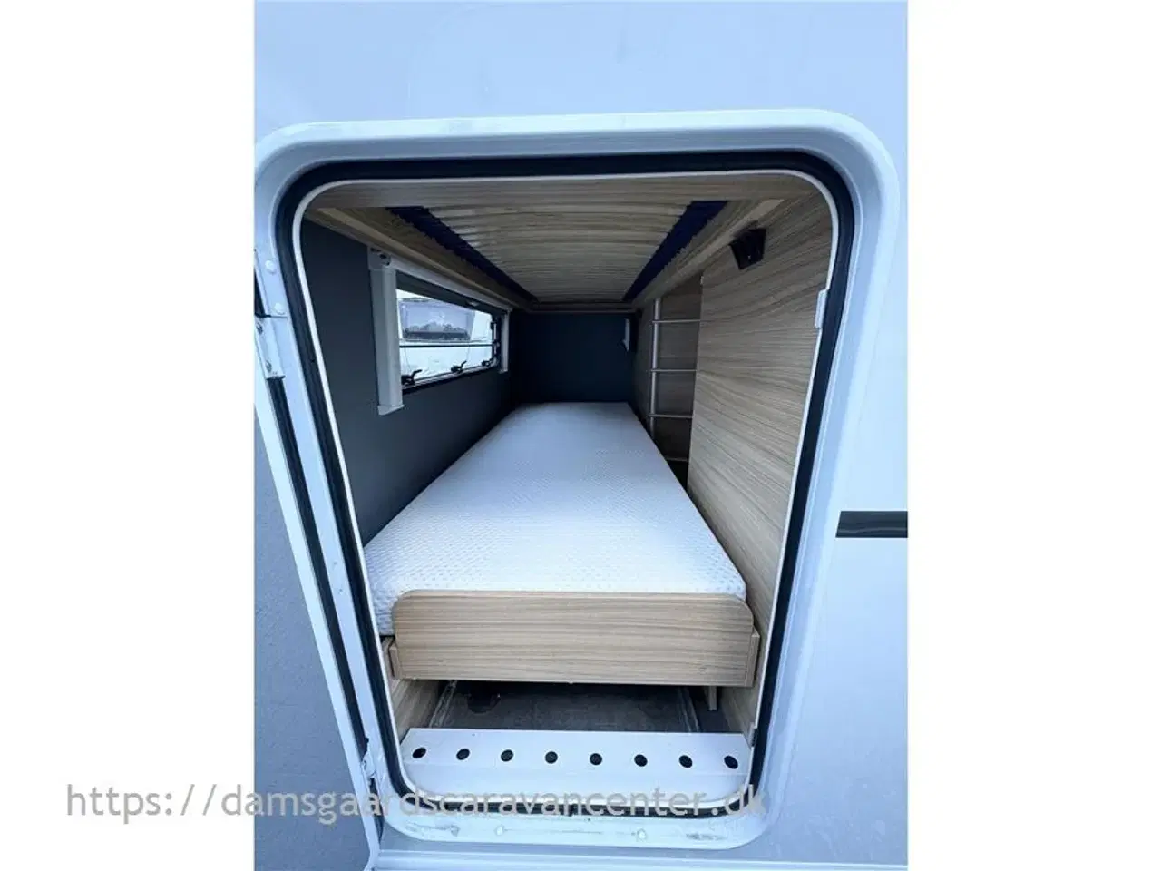 Billede 6 - 2022 - Dethleffs Camper 500 QSK D-Line Dobbeltseng-Køjer-Gulvtemp.-Mover-Telt