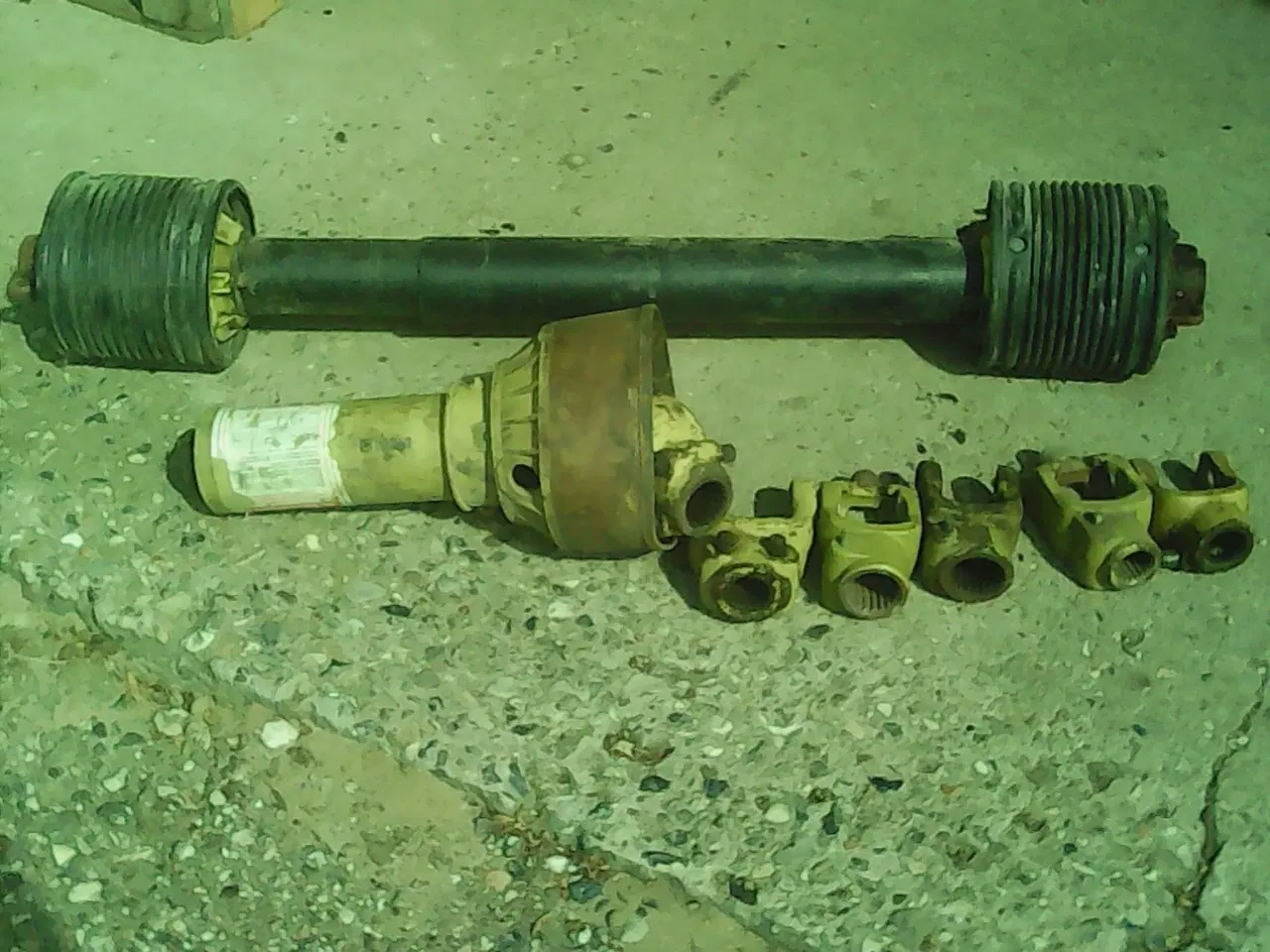 Billede 1 - kraftoverføringsdele og aksler +trækbom